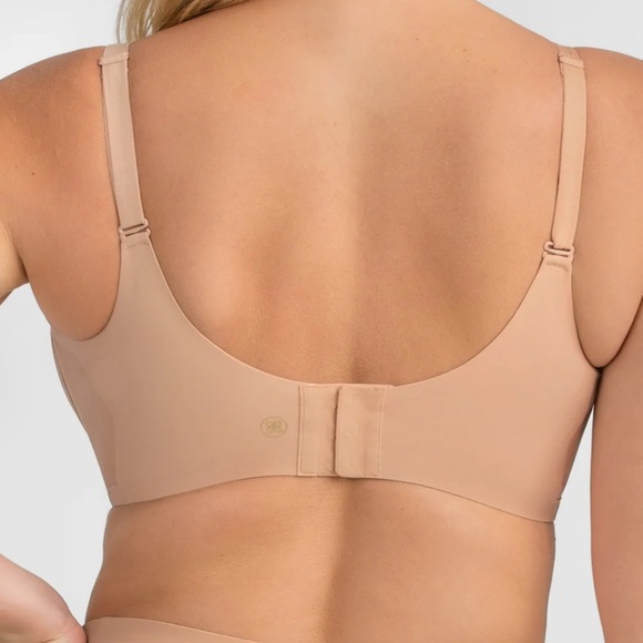 Honey Love CrossOver Bra - Picture 3 of 7